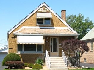 9016 S Albany Ave, Evergreen Park, IL 60805