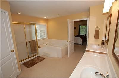 5th image of 749 Mendon Hill Ln