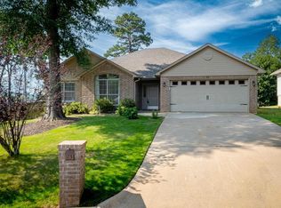 23 Brennan Ln, Little Rock, AR 72227
