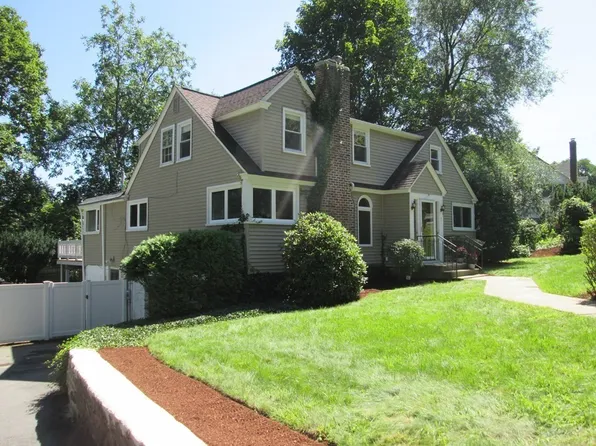 7 Valley Hill Dr, Worcester, MA 01609