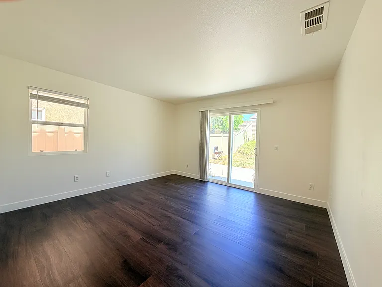 28330 Linda Vista St — Photo 15