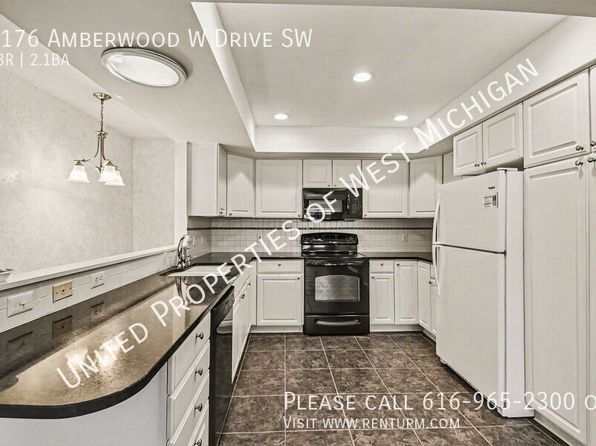 1176 Amberwood West Dr SW