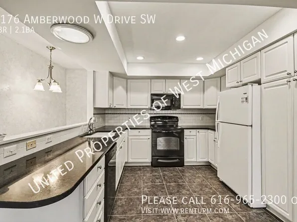 1176 Amberwood West Dr SW, Byron Center, MI 49315