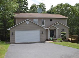 115 Forest Rim St, Beaver, WV 25813