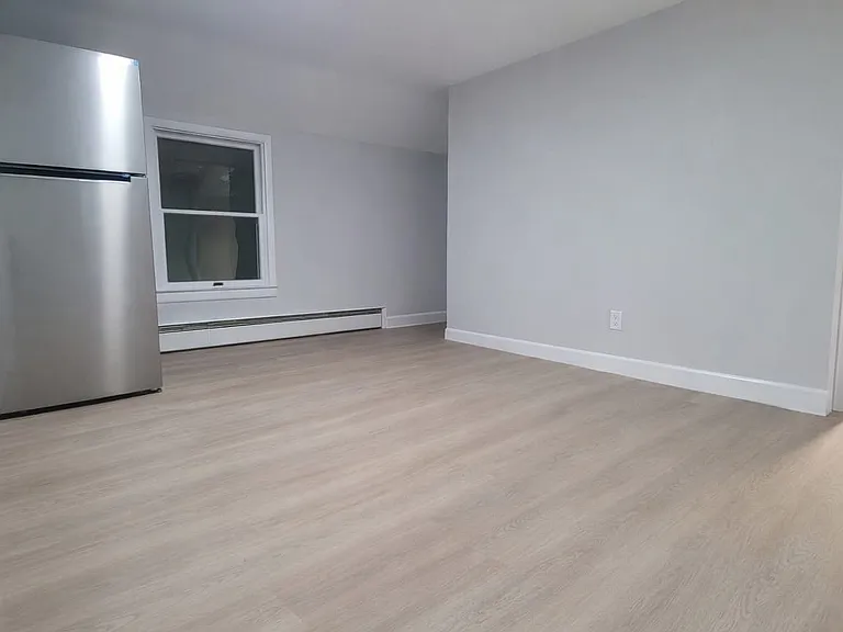 420 Crescent Ave #M4 — Photo 2