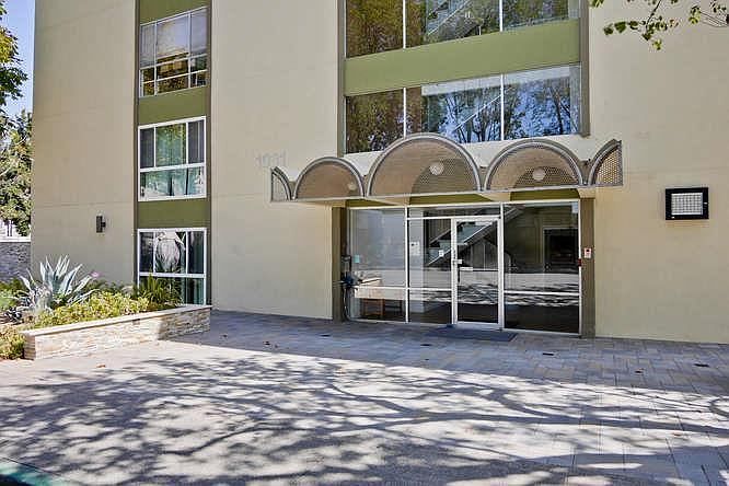 1st image of 1031 Crestview Dr APT 306