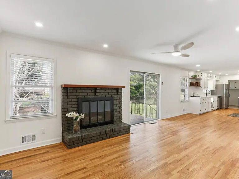 2888 Bonanza Dr — Photo 5