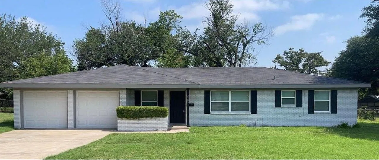 3 bed, 1565 sqft, $2,000 — Photo 1