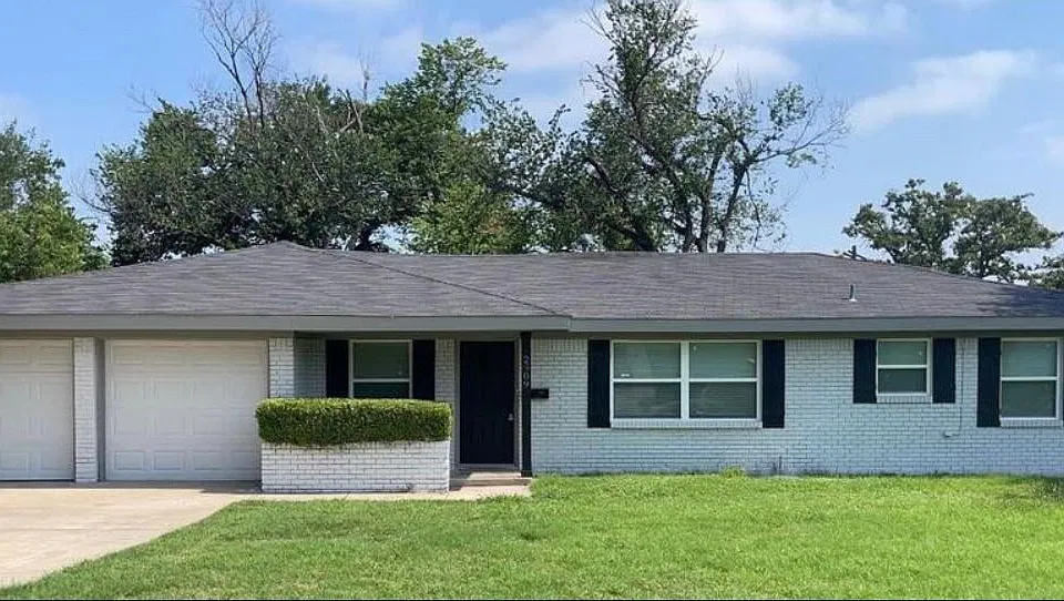 2909 Sarah Jane Ln