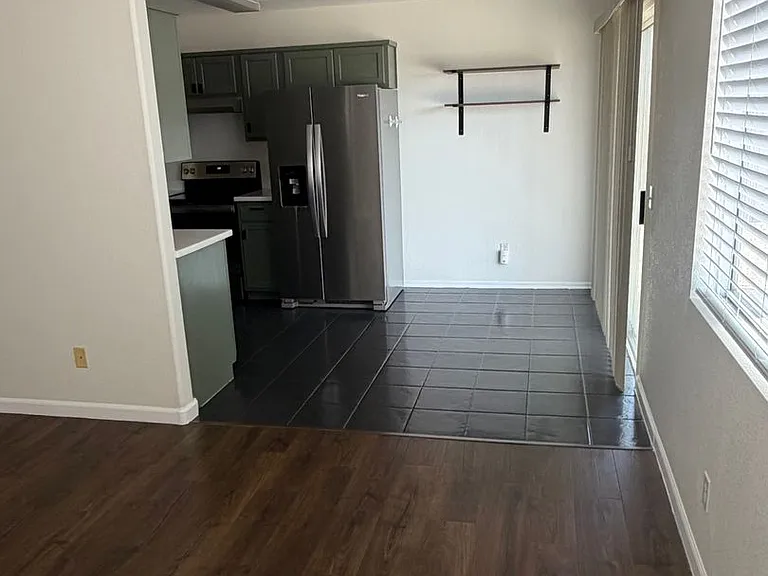1102 Desert Oak Pl — Photo 5