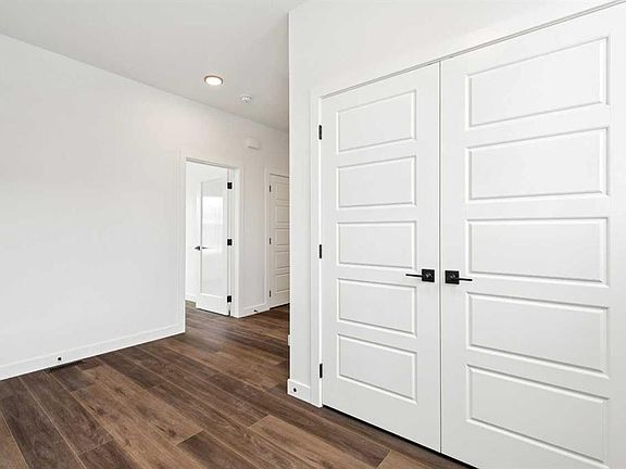 5th image of 283 E Dawson Wharf Rise