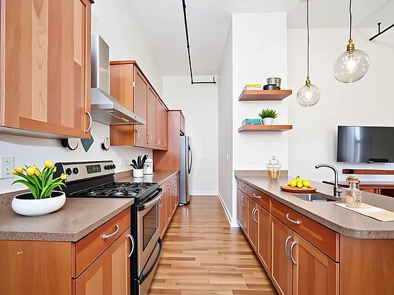3rd image of 68 Richardson St APT 303