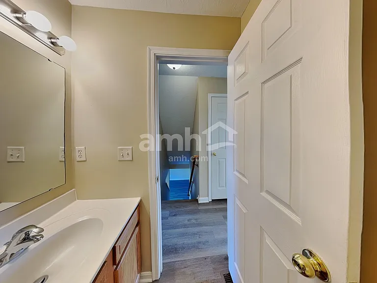 700 Berlander Dr — Photo 12