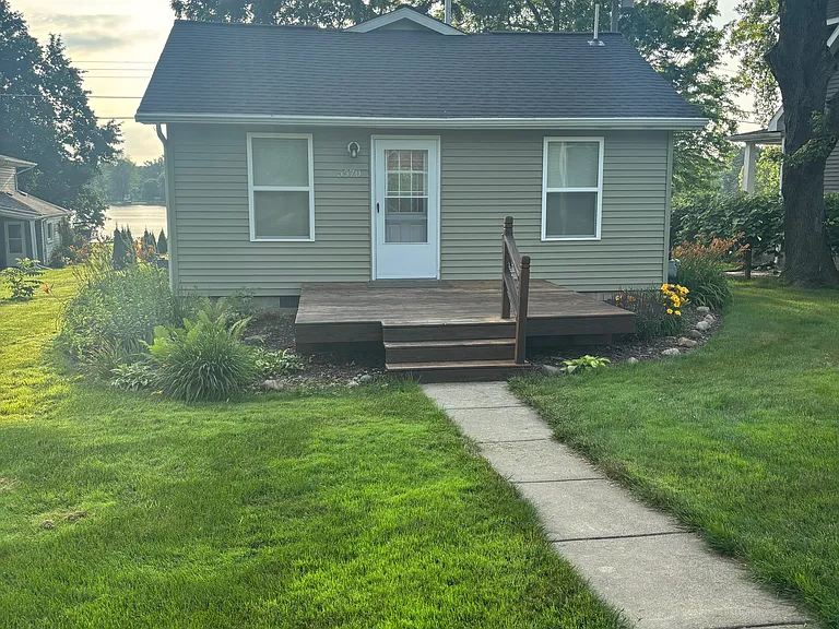 5570 Bullard Rd — Photo 2