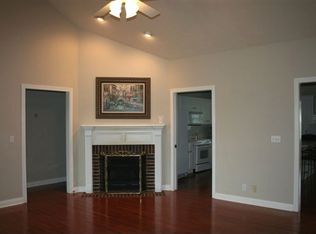 3733 Pebble Place Dr, Evansville, IN 47711