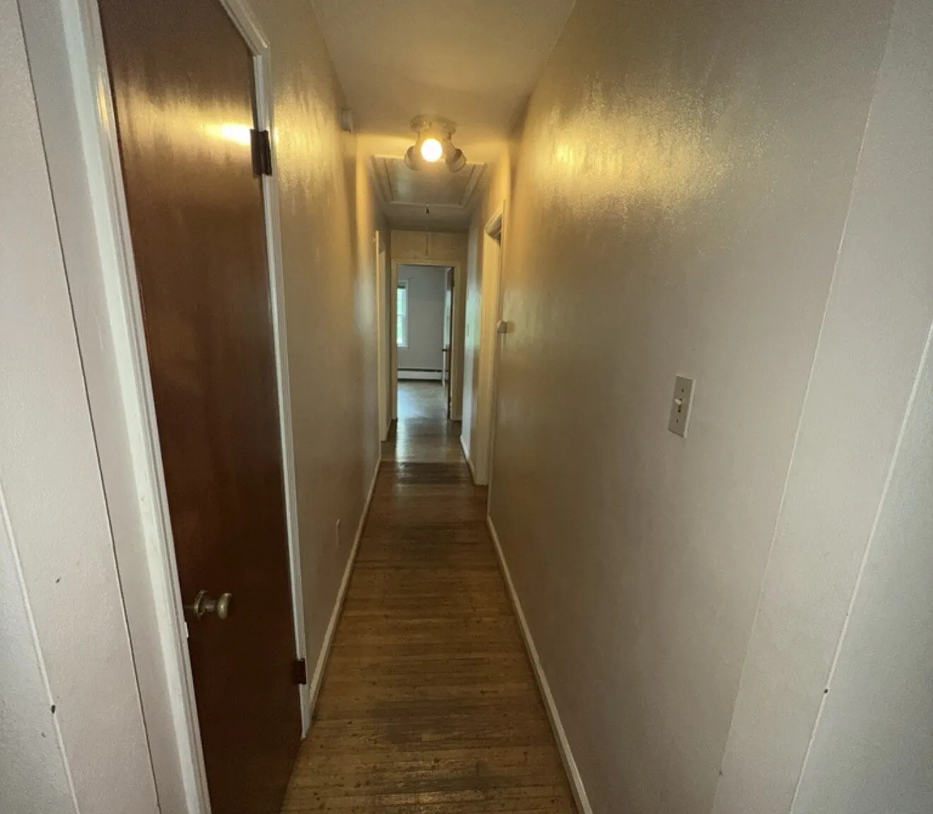 3 bed, 1.0 bath, $1,195 — Photo 1