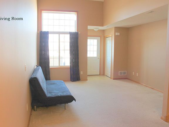 Large bright livingroom