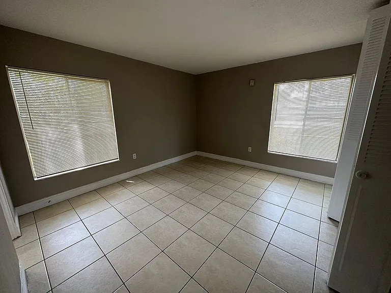 1830 Maravilla Ave #303 — Photo 12