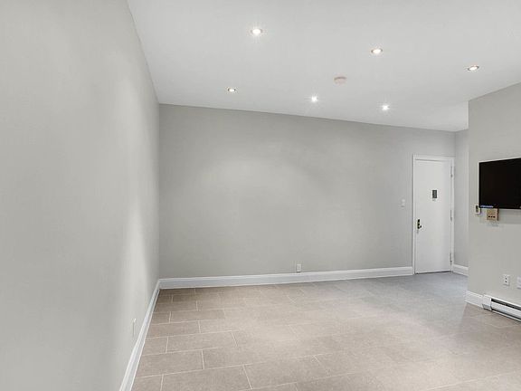 2nd image of 210 W 107th St APT 4A