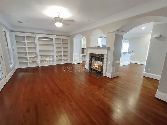 5th image of 2772 Durham Dr NE