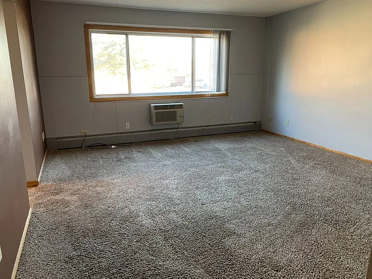 College Park Apartments — Photo 108