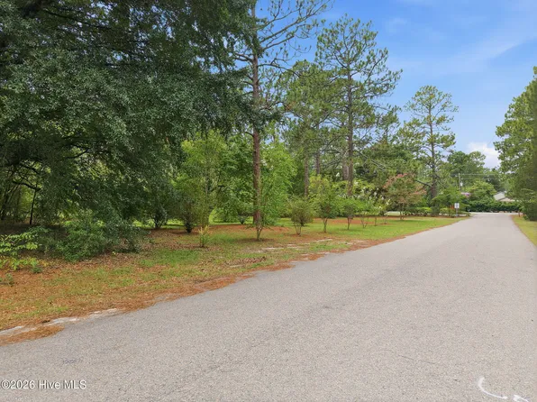 265 Mcdairmid Road, Pinehurst, NC 28374