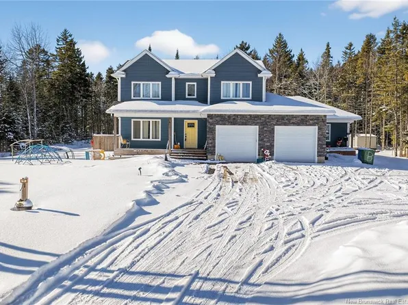 11 Amber Ridge Ct, Moncton, NB E1G 5R3