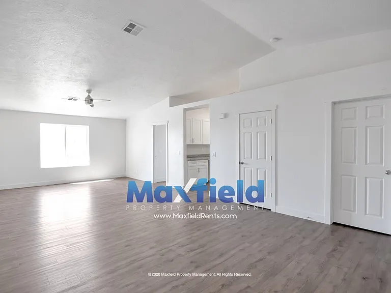 2737 E 750 N #3 — Photo 30