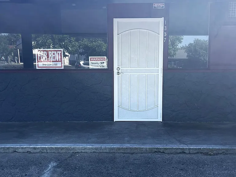 1357 Feather River Blvd — Photo 8