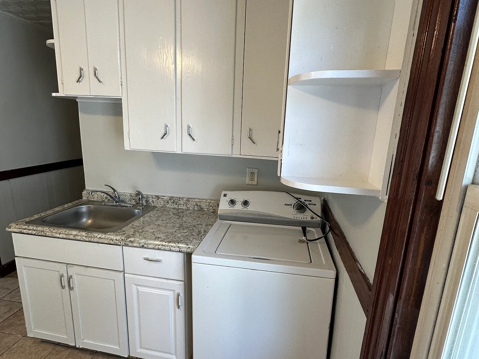 37 Howard St — Photo 2