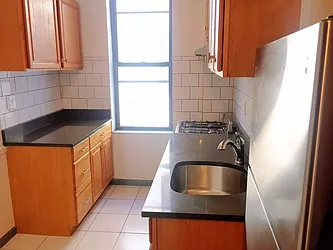 Rented by Rapid Realty Cobble Hill