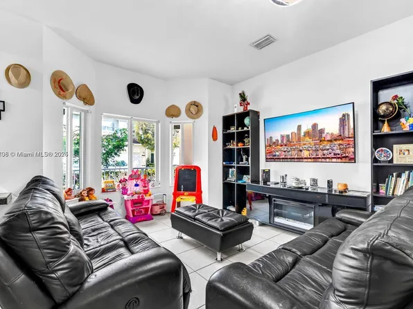 1942 SE 23rd Ter, Homestead, FL 33035