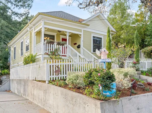 470 Florence Avenue, Sebastopol, CA 95472
