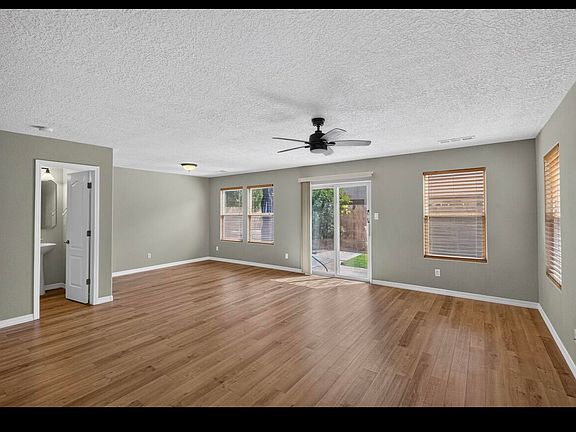 5th image of 10848 Arguello Trl NE
