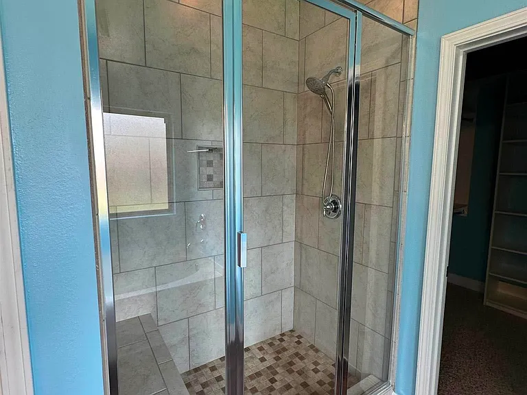5936 Willesby Dr — Photo 26