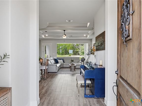 2nd image of 212 High Point Cir