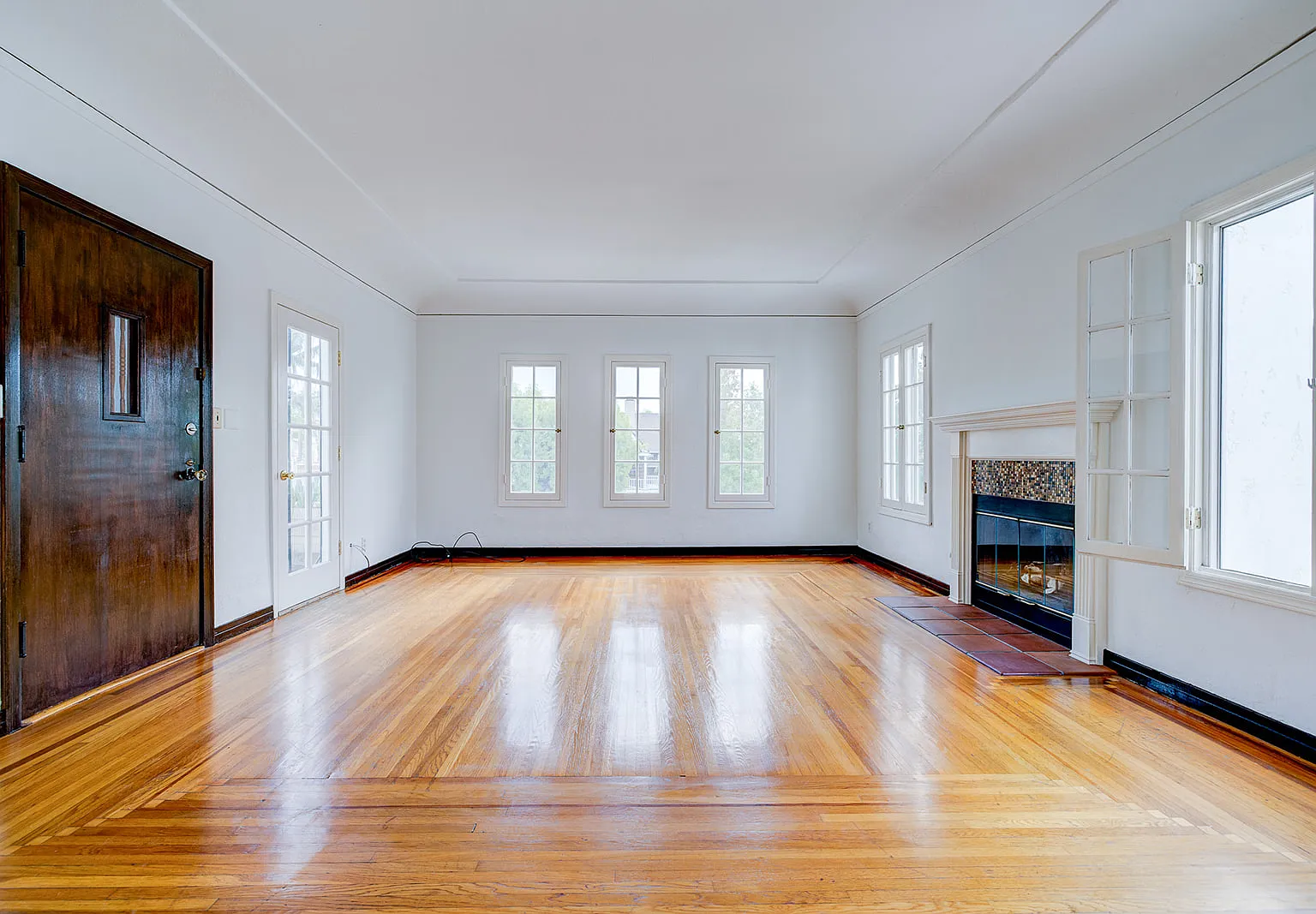 3 bed, $3,850 — Photo 3