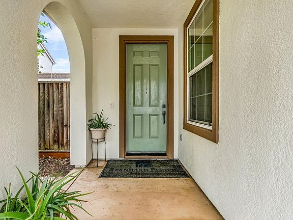 2nd image of 59 Toscana Drive