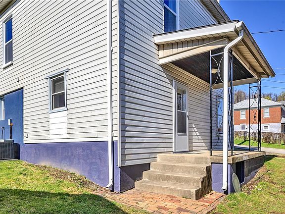 5th image of 123 Lloyd Ave