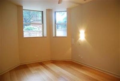4th image of 4004 N Hermitage Ave #1