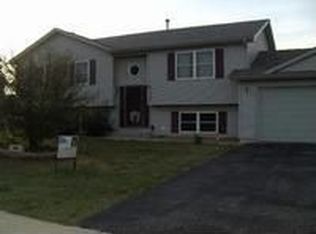 5812 Castlewood Trl, McHenry, IL 60050