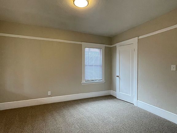 5th image of 6209 Avenal Ave #6209