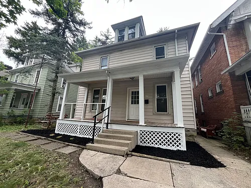 2076 N 4th St Photo 1