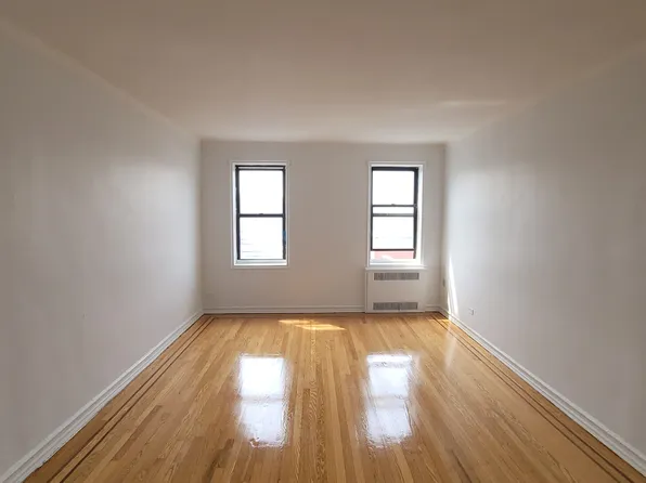 (undisclosed Address), Corona, NY 11368