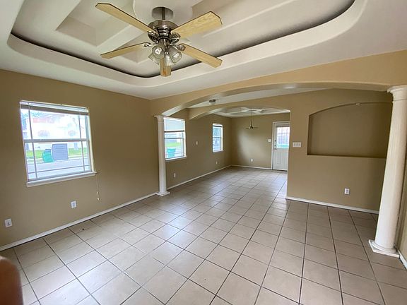 4th image of 1903 W Douglas St APT 1