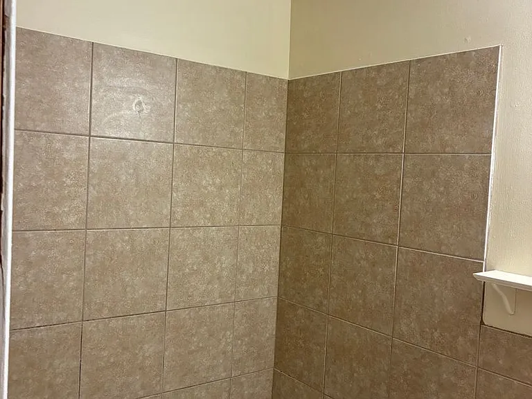 1002 W Cascade Ave — Photo 13