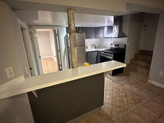 2nd image of 138 Edgecliff Ter #1B