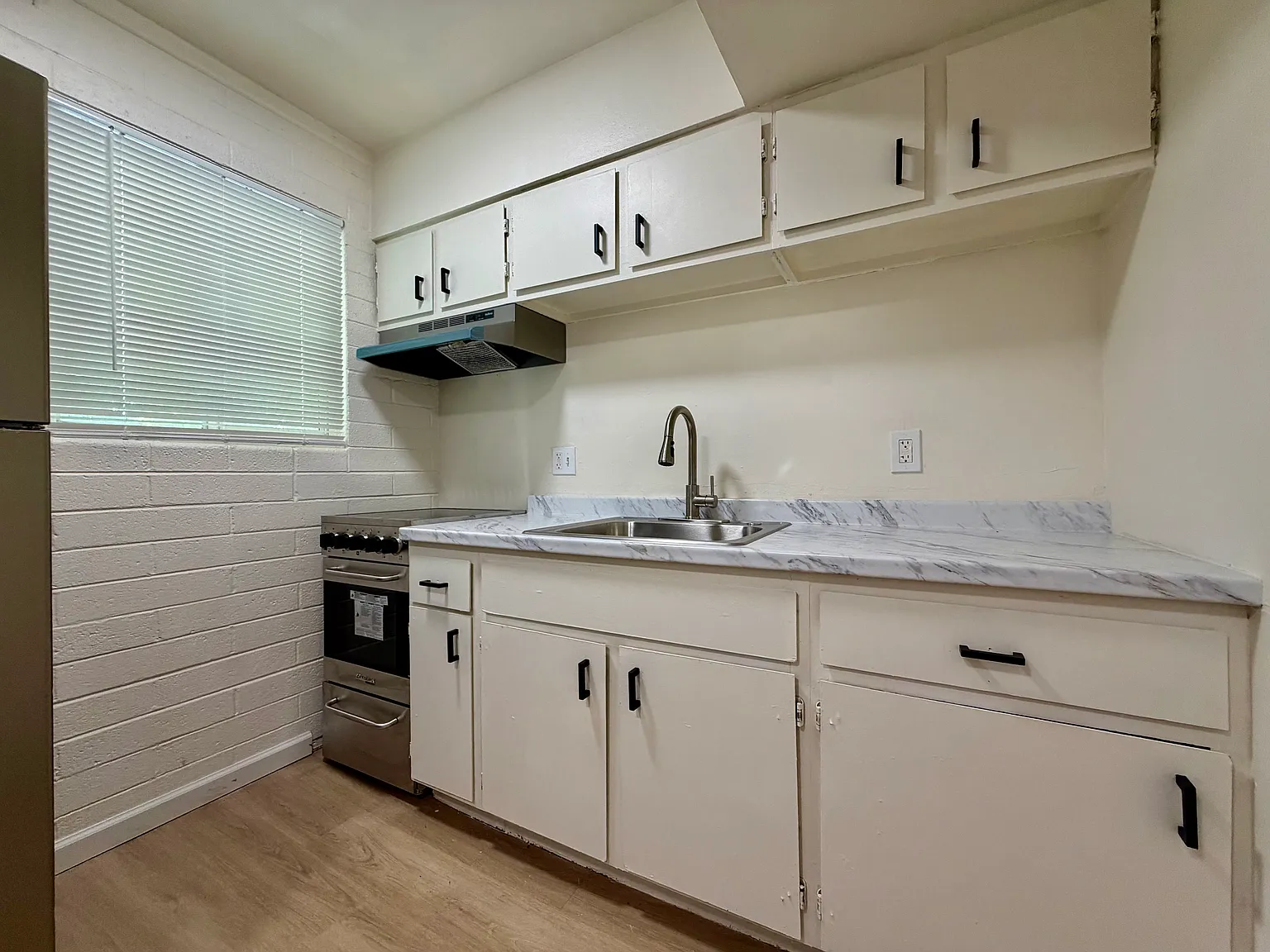 1 bed, 500 sqft, $899 — Photo 2