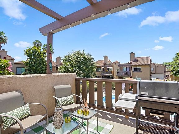 2nd image of 3069 Brea Blvd #10
