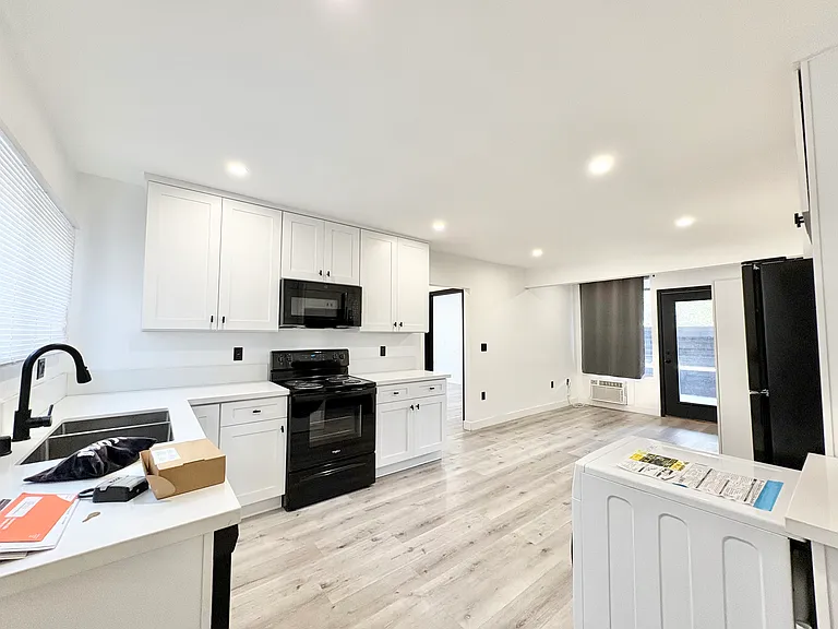 2320 S Robertson Blvd #2 — Photo 3